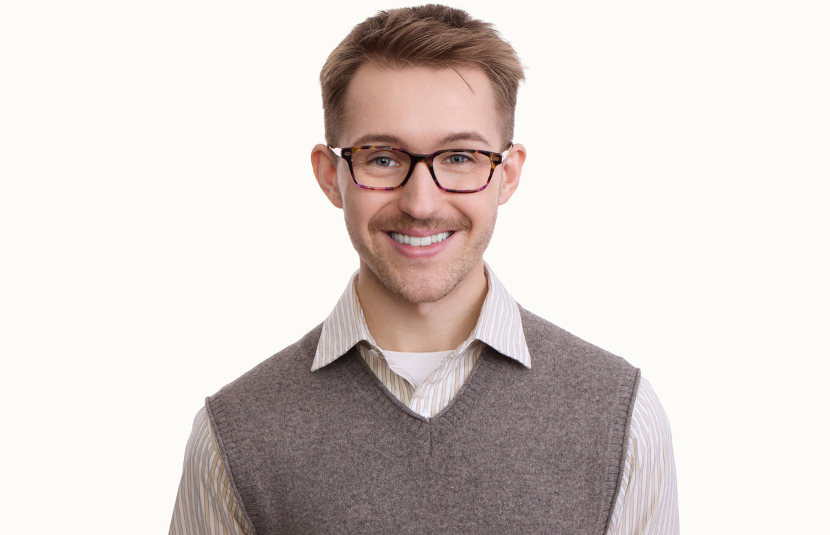 The Finley - LifeStyle 1 - Pair Eyewear