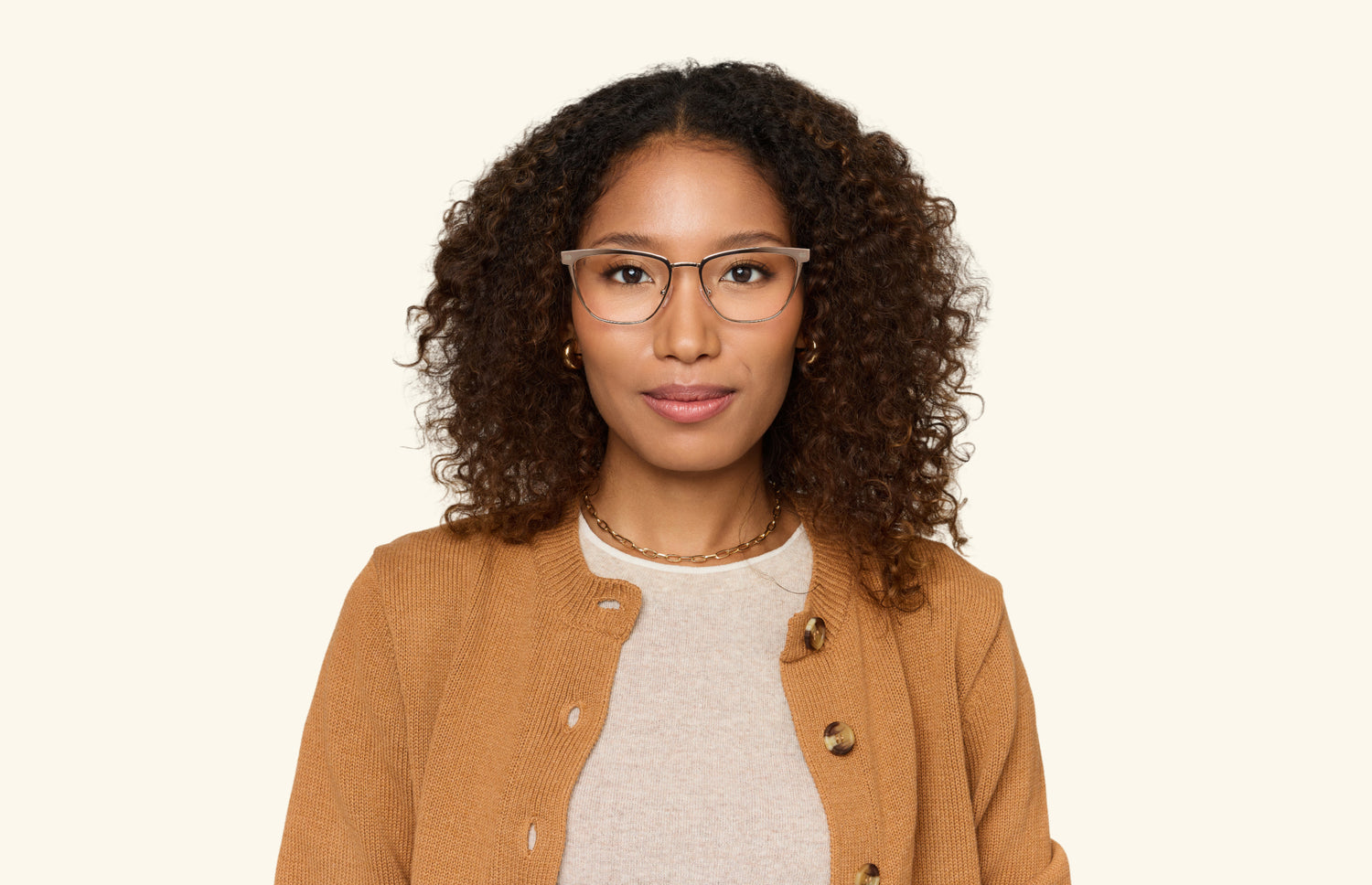 The Izzy - LifeStyle 1 - Pair Eyewear