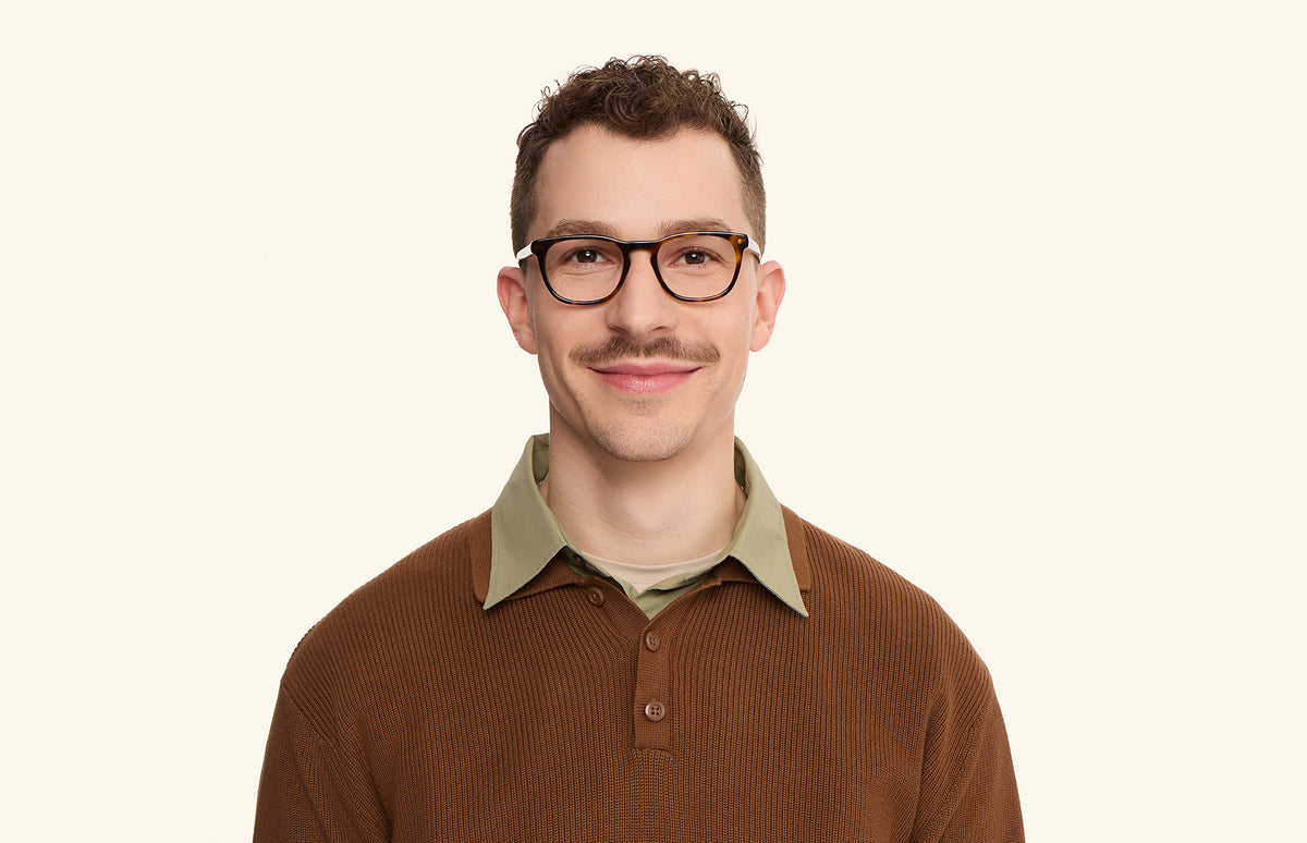The Twain - LifeStyle 1 - Pair Eyewear