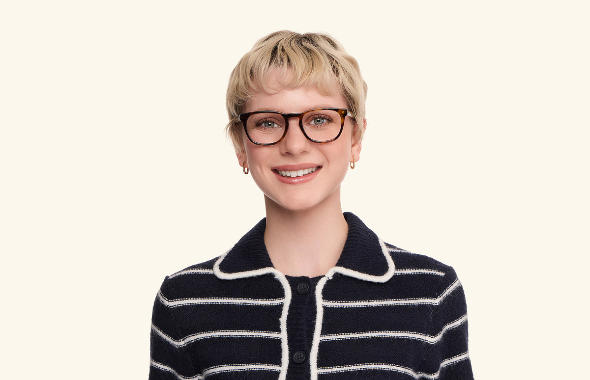 The Twain - LifeStyle 1 - Pair Eyewear