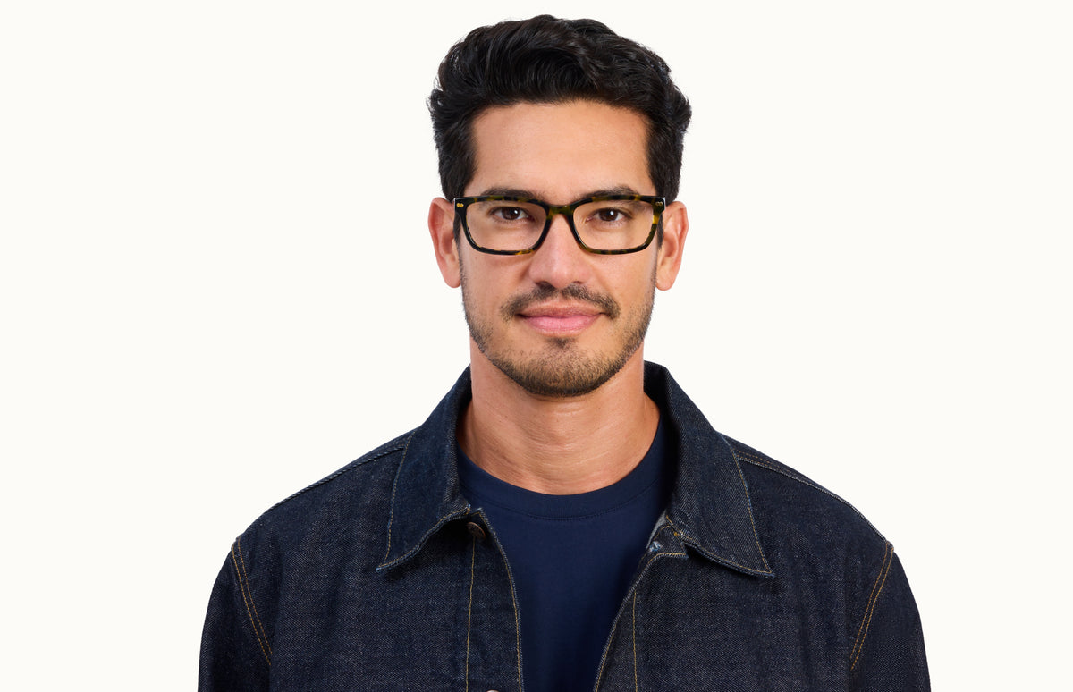 The Locke - LifeStyle 1 - Pair Eyewear