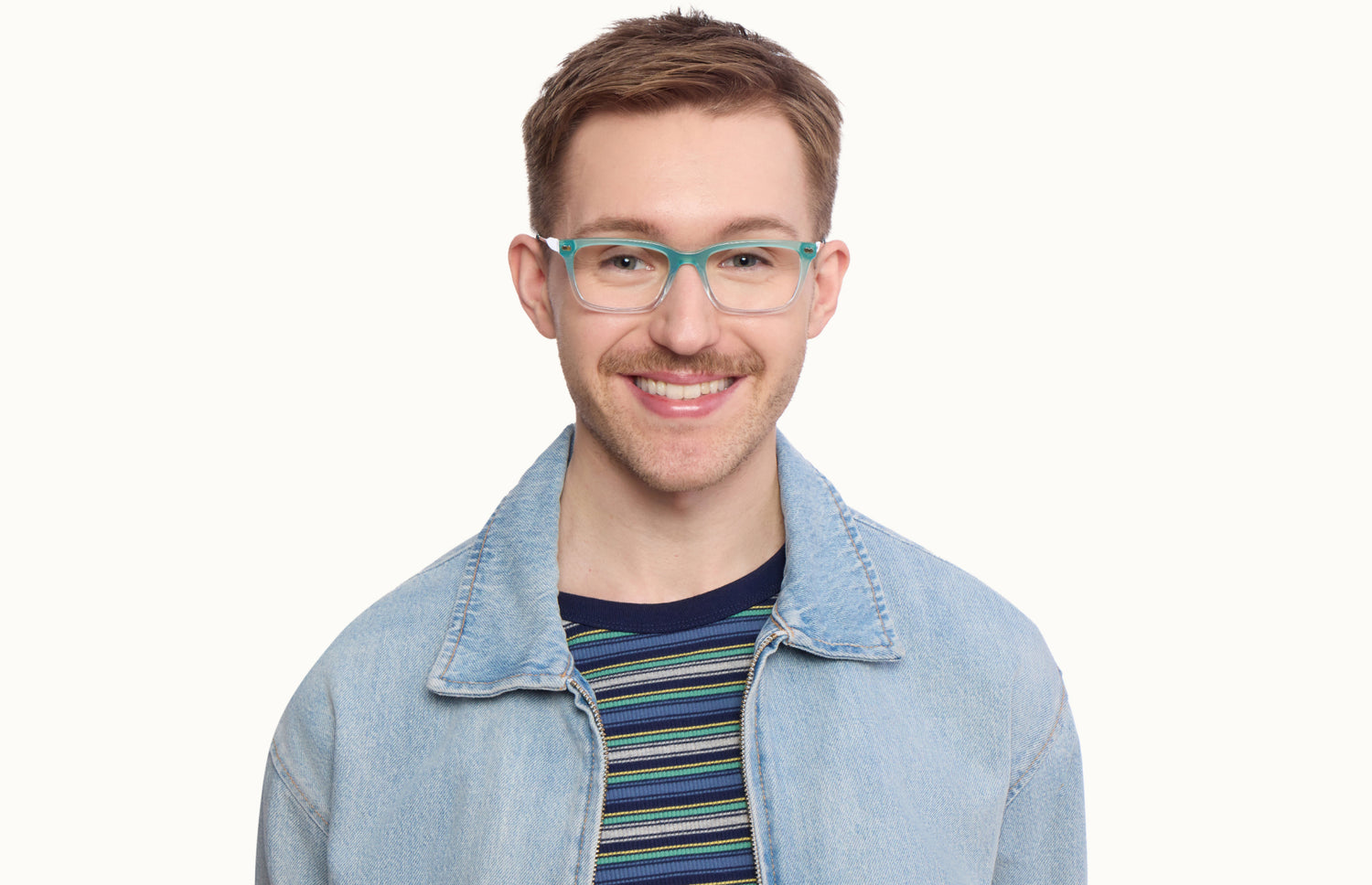 The Larkin - LifeStyle 1 - Pair Eyewear