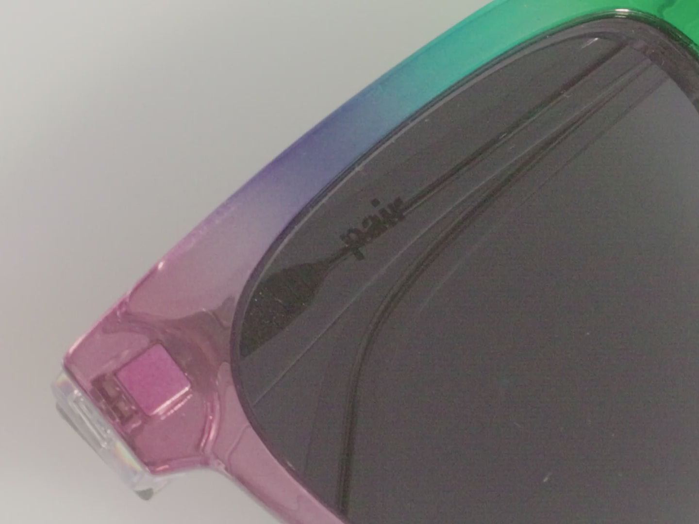 The Polarized Rainbow Gradient Sun Top - LifeStyle Thumbnail Video1 - Pair Eyewear