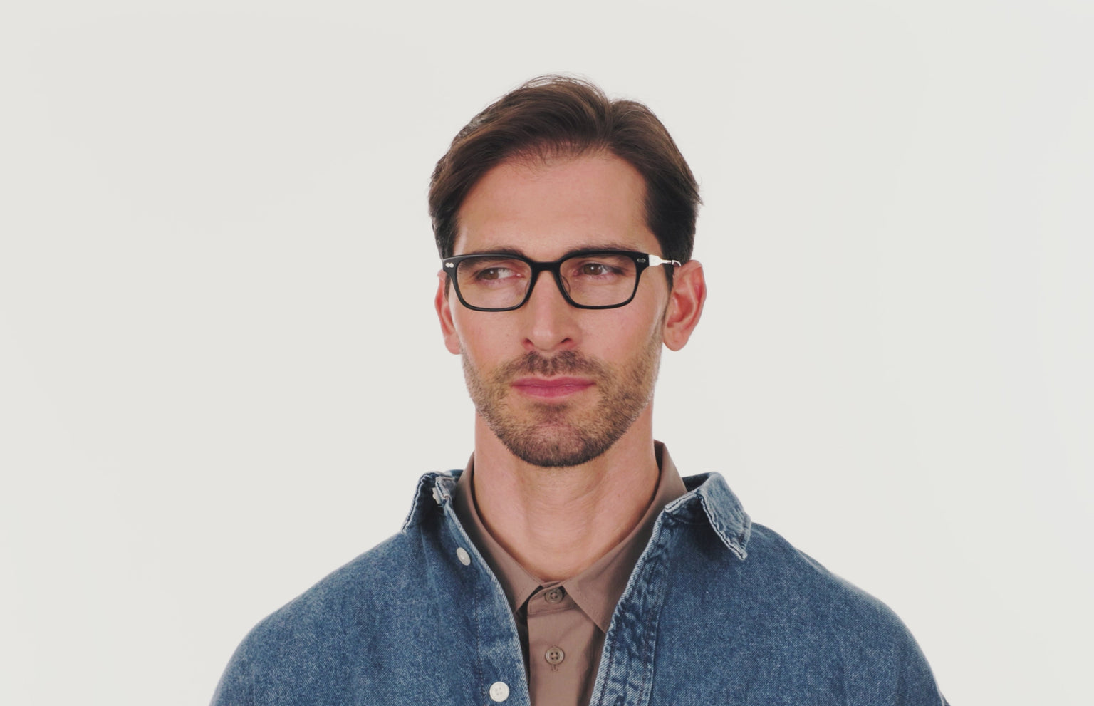 The Finley - Black Acetate Gold Metal - LifeStyle Thumbnail3 - Pair Eyewear