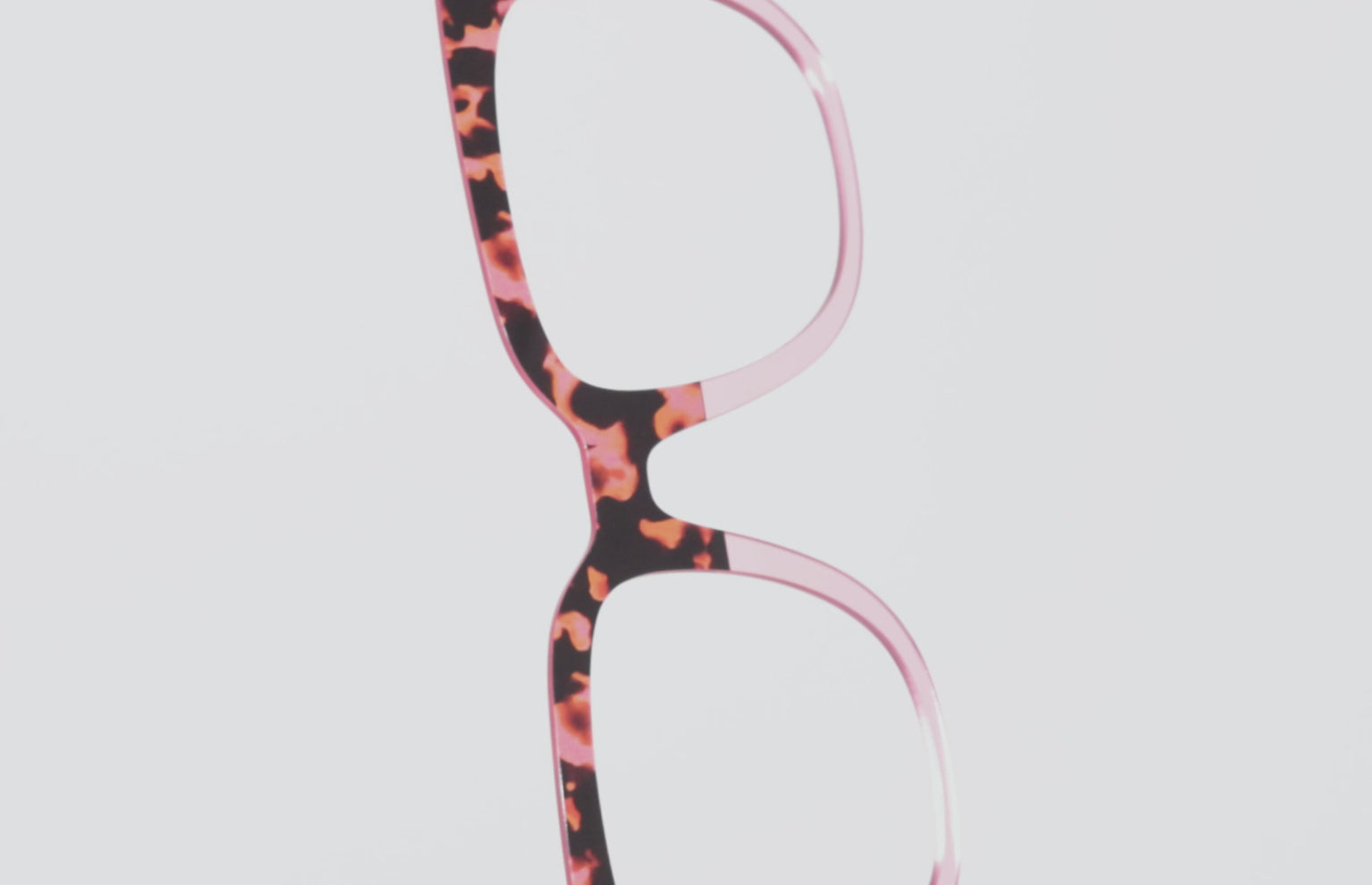 The Punch Tortoise Crystal Split - LifeStyle Thumbnail Video1 - Pair Eyewear