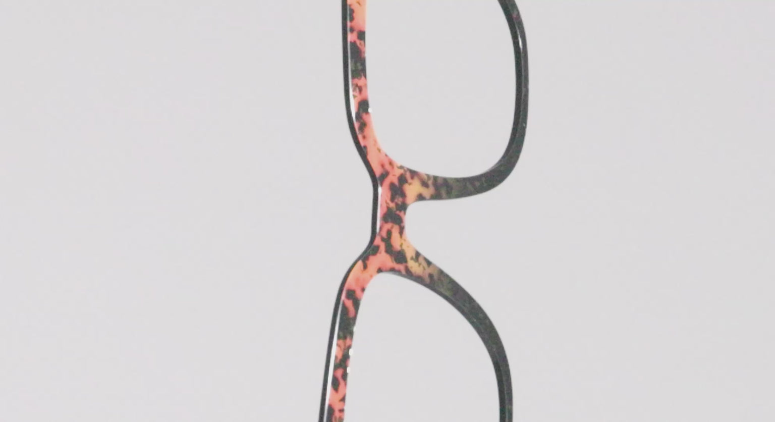 The Rustic Gold Leaf Tortoise - LifeStyle Thumbnail Video1 - Pair Eyewear