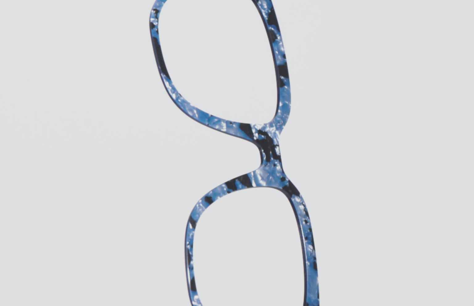 The Midnight Blue Pearl Tortoise - LifeStyle Thumbnail Video1 - Pair Eyewear