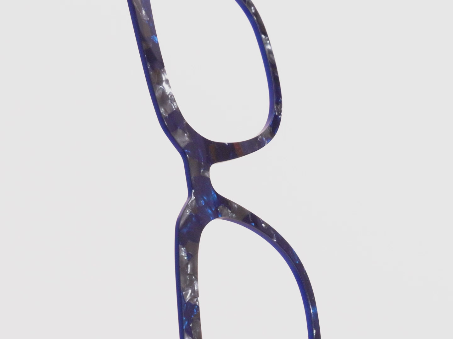 The Admiral Blue Pearl Tortoise - LifeStyle Thumbnail Video1 - Pair Eyewear