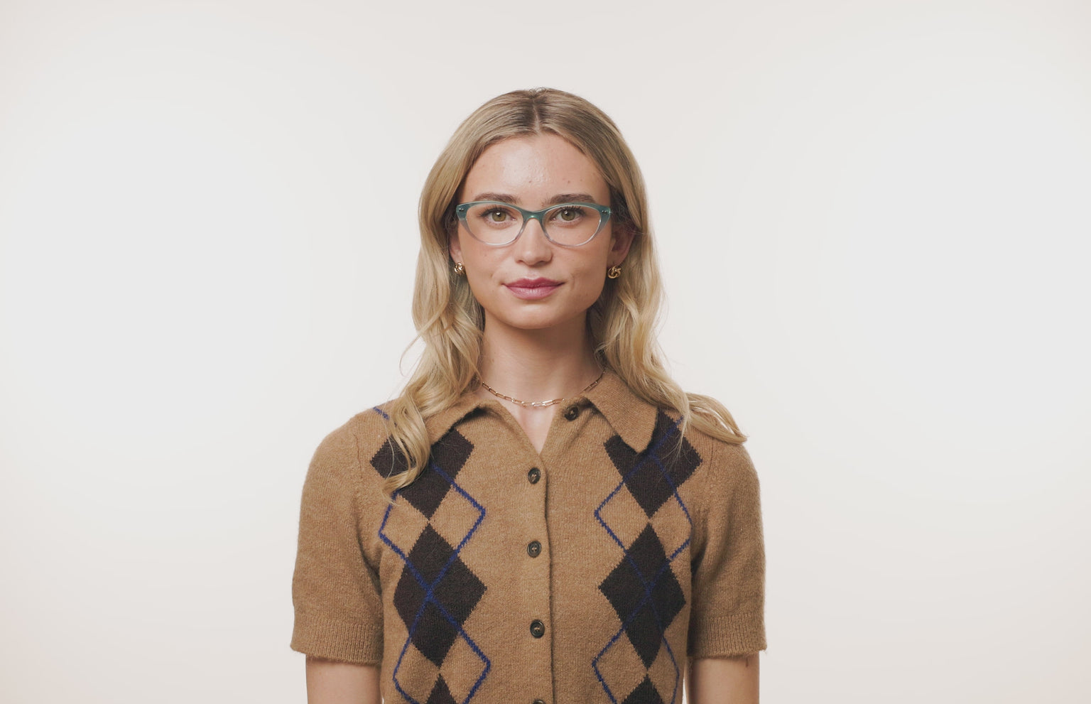 The ella - LifeStyle Thumbnail 2 - Pair Eyewear