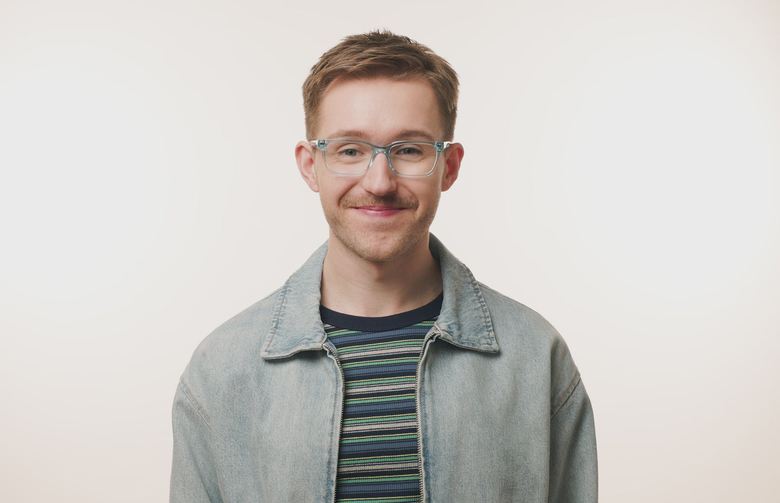 The Larkin - LifeStyle Thumbnail 2 - Pair Eyewear