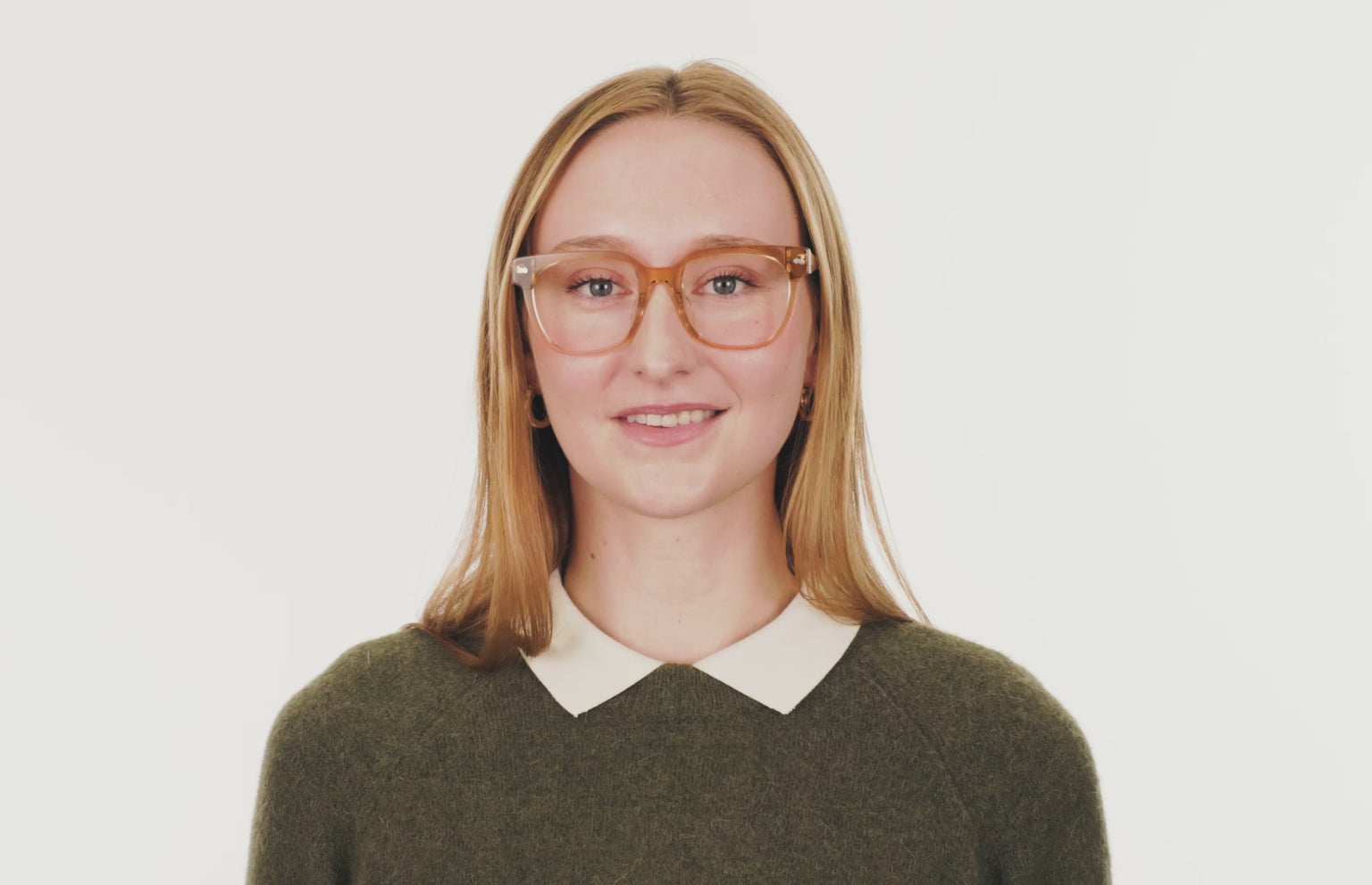 The Murphy - Honey Clear - LifeStyle Thumbnail2 - Pair Eyewear