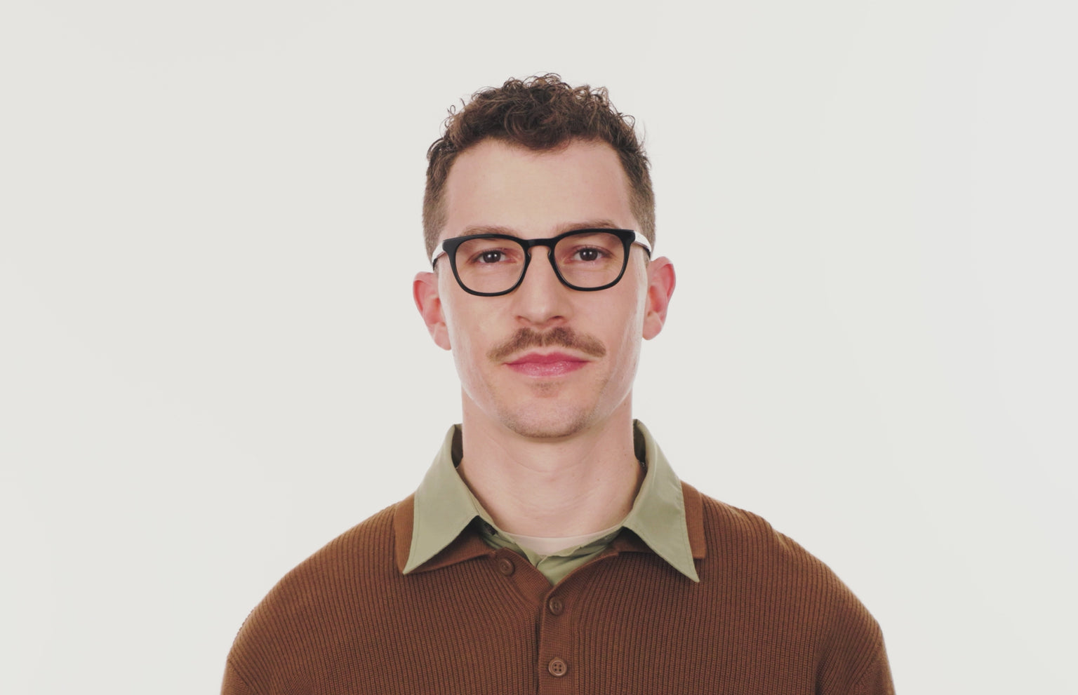 The Twain - LifeStyle Thumbnail 2 - Pair Eyewear