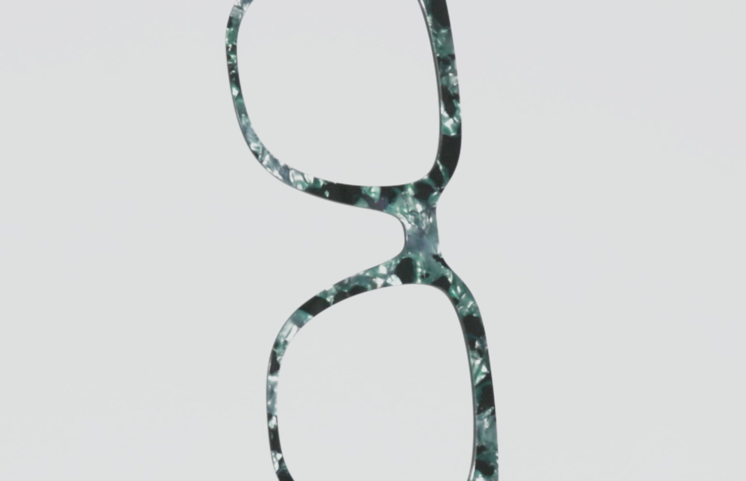 The Olive Pearl Tortoise - LifeStyle Thumbnail Video1 - Pair Eyewear