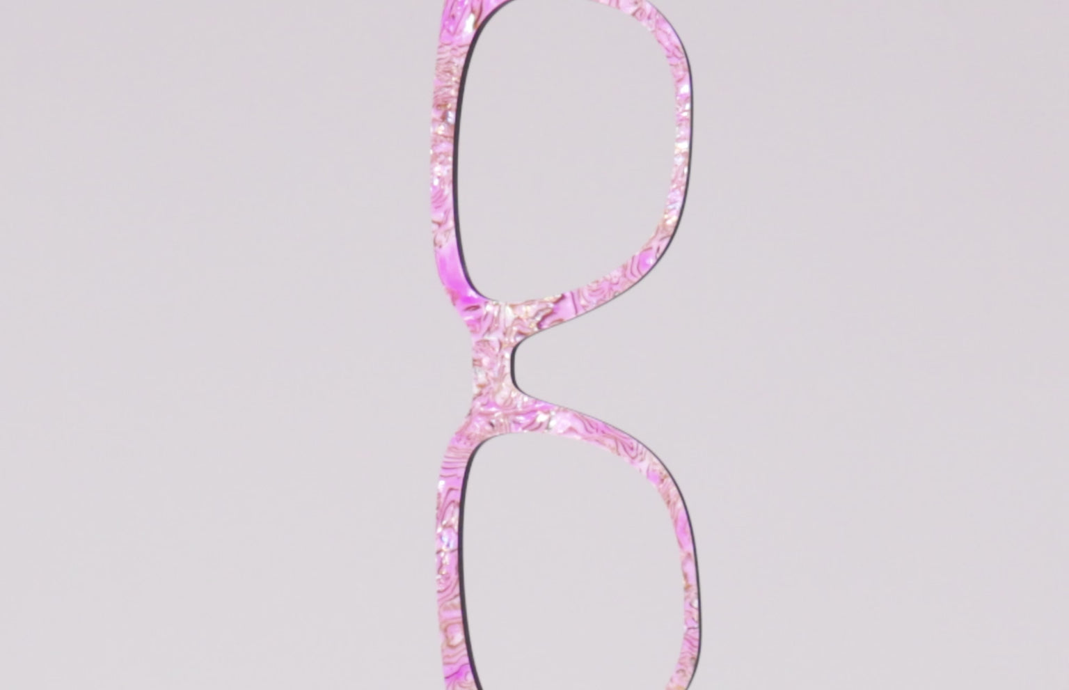 The Venus Pearl Conch - LifeStyle Thumbnail Video1 - Pair Eyewear
