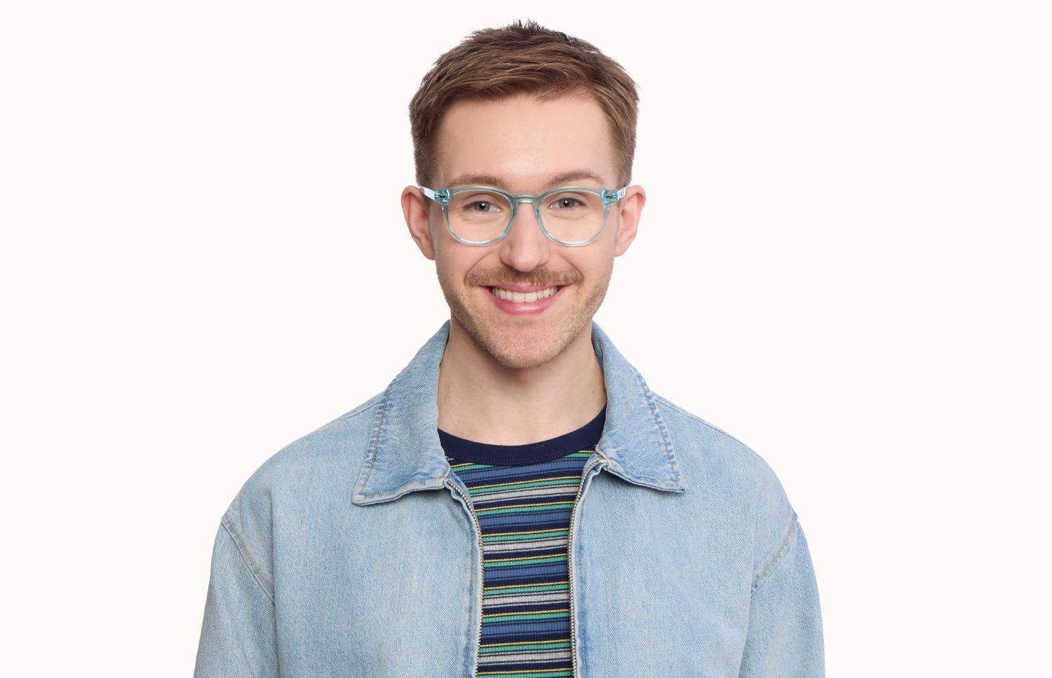 The Reese - LifeStyle 1 - Pair Eyewear